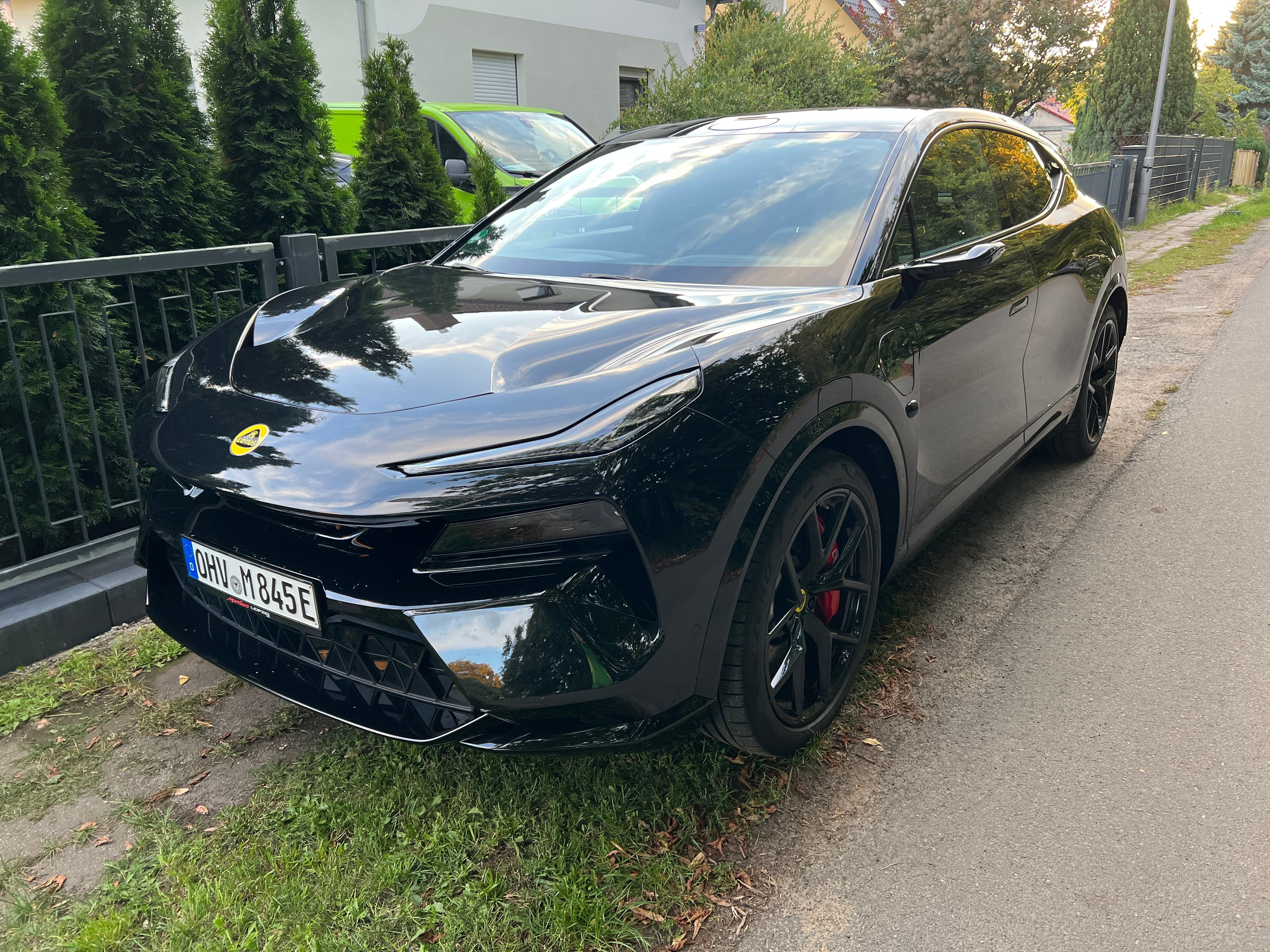 Lotus Eletre