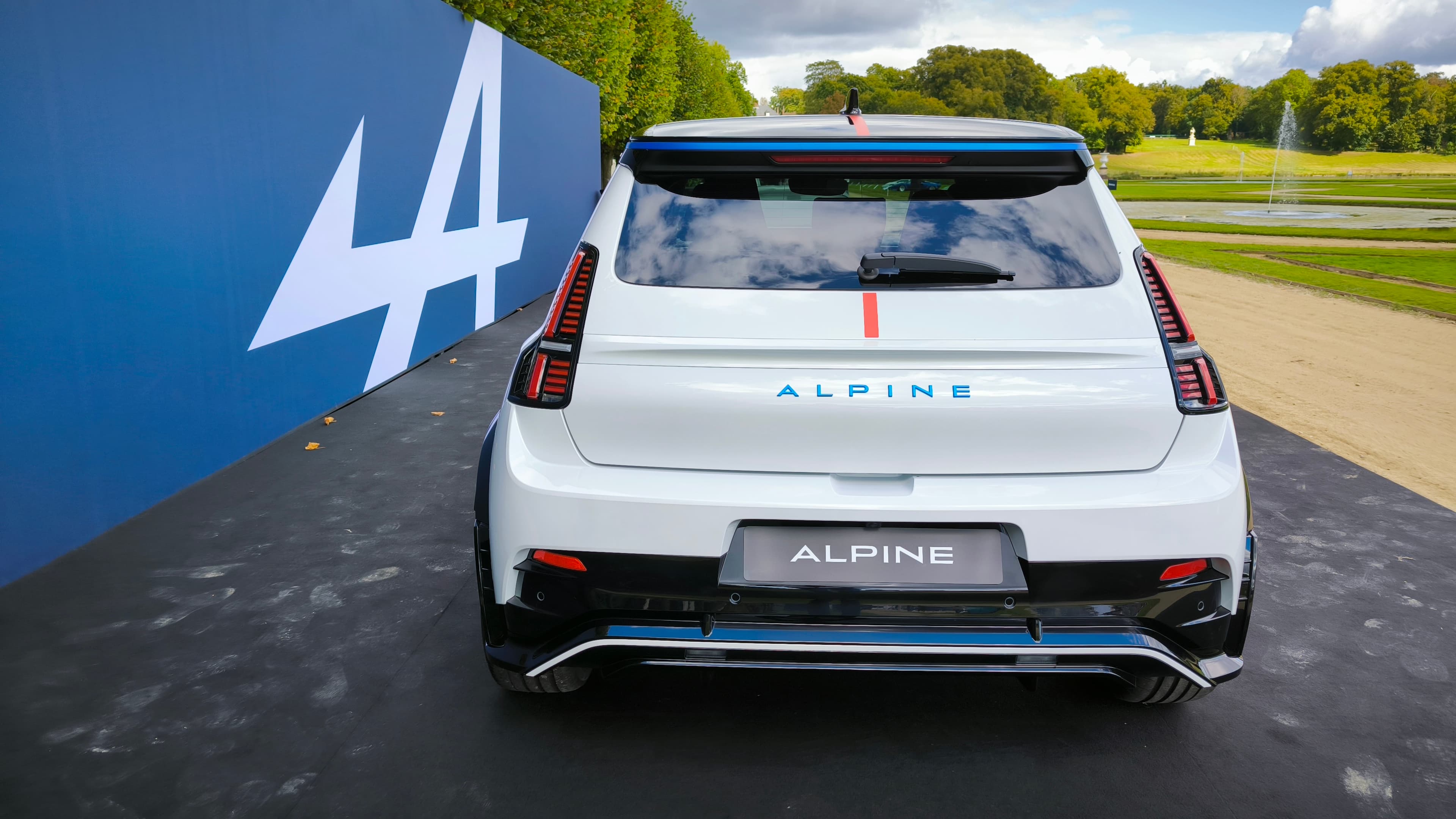 Alpine A290